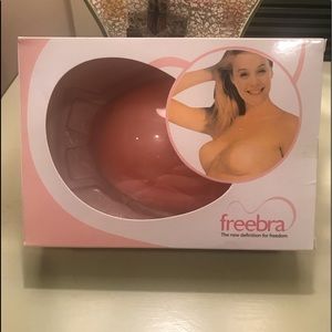 Free Bra , Silicone, Size D